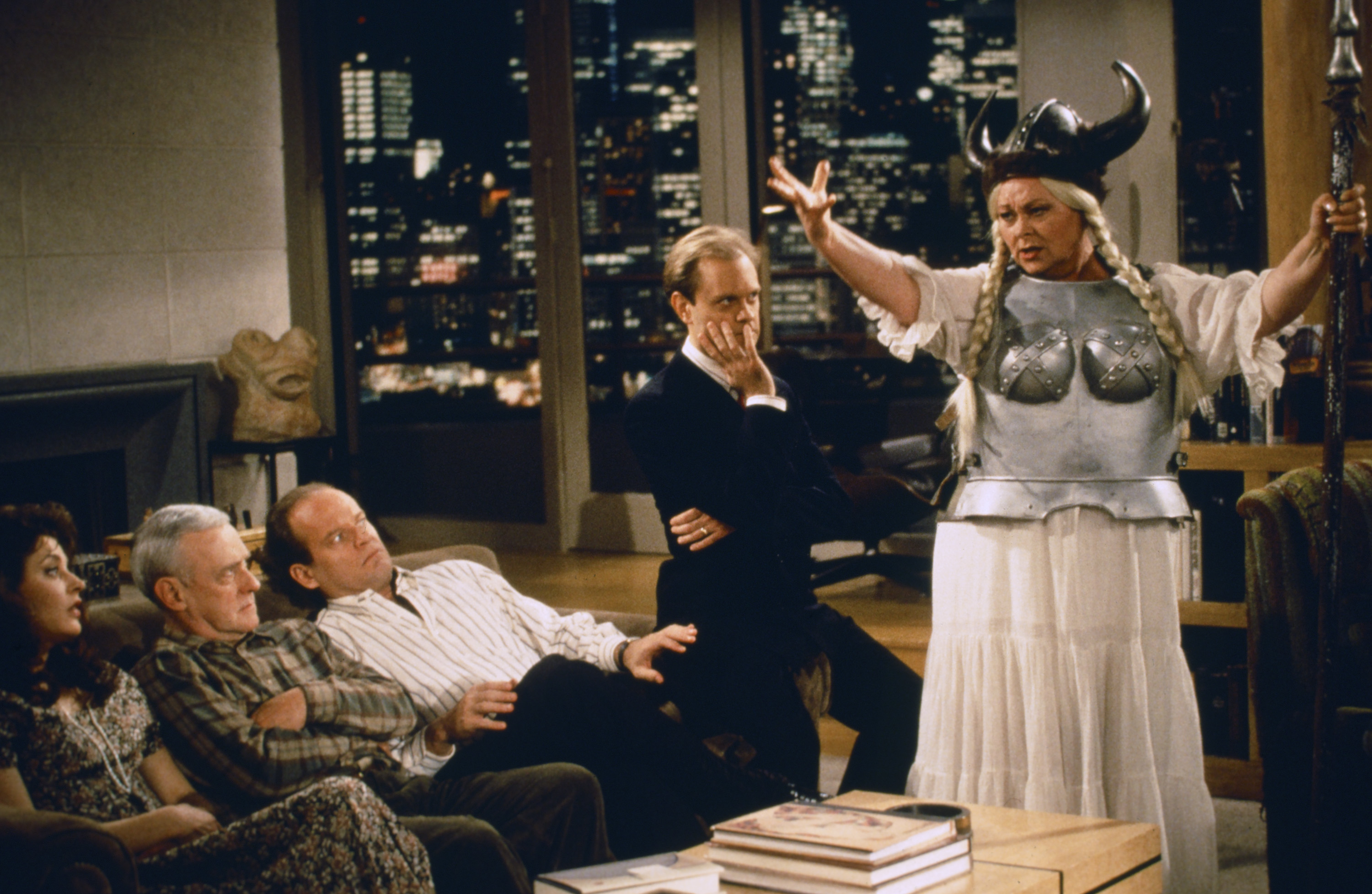 Still of Kelsey Grammer, David Hyde Pierce, John Mahoney, Jane Leeves and Laura Waterbury in Frasier (1993)