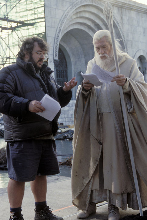 Peter Jackson and Ian McKellen in Ziedu Valdovas: Karaliaus sugrizimas (2003)