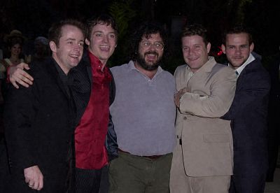 Sean Astin, Elijah Wood, Peter Jackson, Billy Boyd and Dominic Monaghan at event of Ziedu Valdovas: Ziedo brolija (2001)