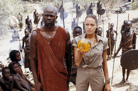 Still of Angelina Jolie and Djimon Hounsou in Lara Croft Tomb Raider: The Cradle of Life (2003)