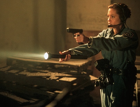 Still of Angelina Jolie in The Bone Collector (1999)