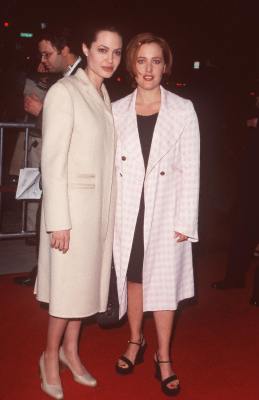 Gillian Anderson and Angelina Jolie at event of Playing by Heart (1998)