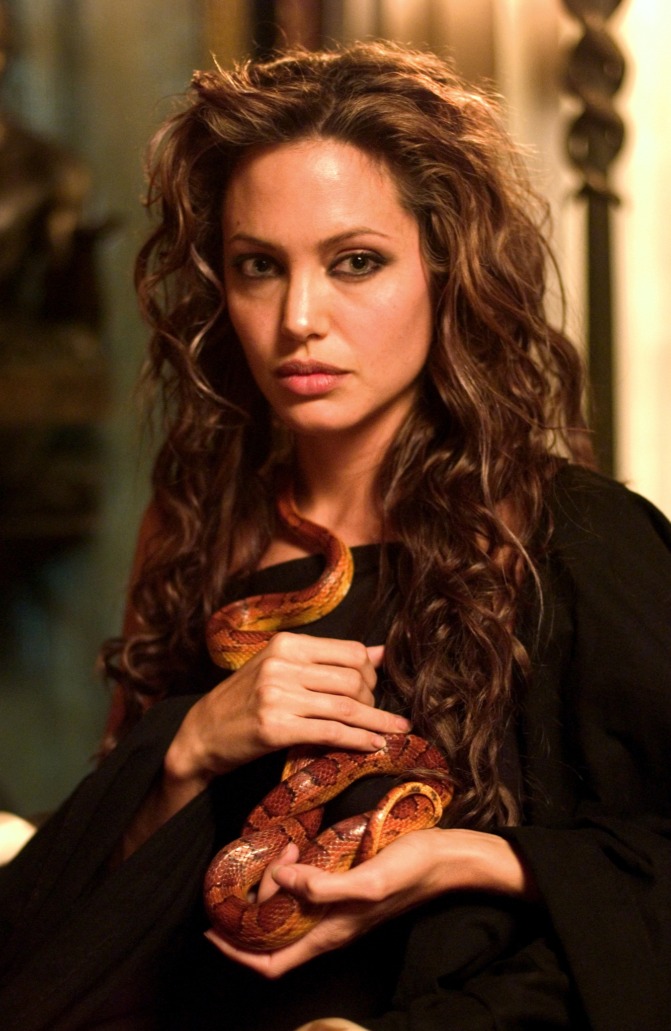 Still of Angelina Jolie in Alexander (2004)