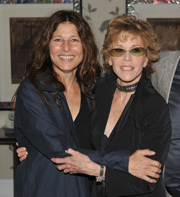 Jane Fonda and Catherine Keener at event of Mao's Last Dancer (2009)