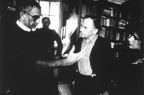 Irène Jacob, Krzysztof Kieslowski and Jean-Louis Trintignant in Trois couleurs: Rouge (1994)