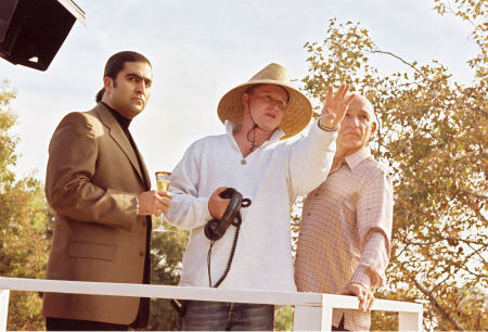 Ben Kingsley, Kia Jam and Vadim Perelman in Smelio ir ruko namai (2003)