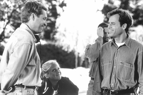 Greg Kinnear, Keith Samples and Sheridan Samples in A Smile Like Yours (1997)