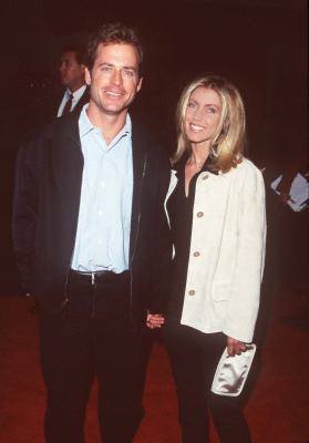 Greg Kinnear and Helen Labdon at event of Midnight in the Garden of Good and Evil (1997)