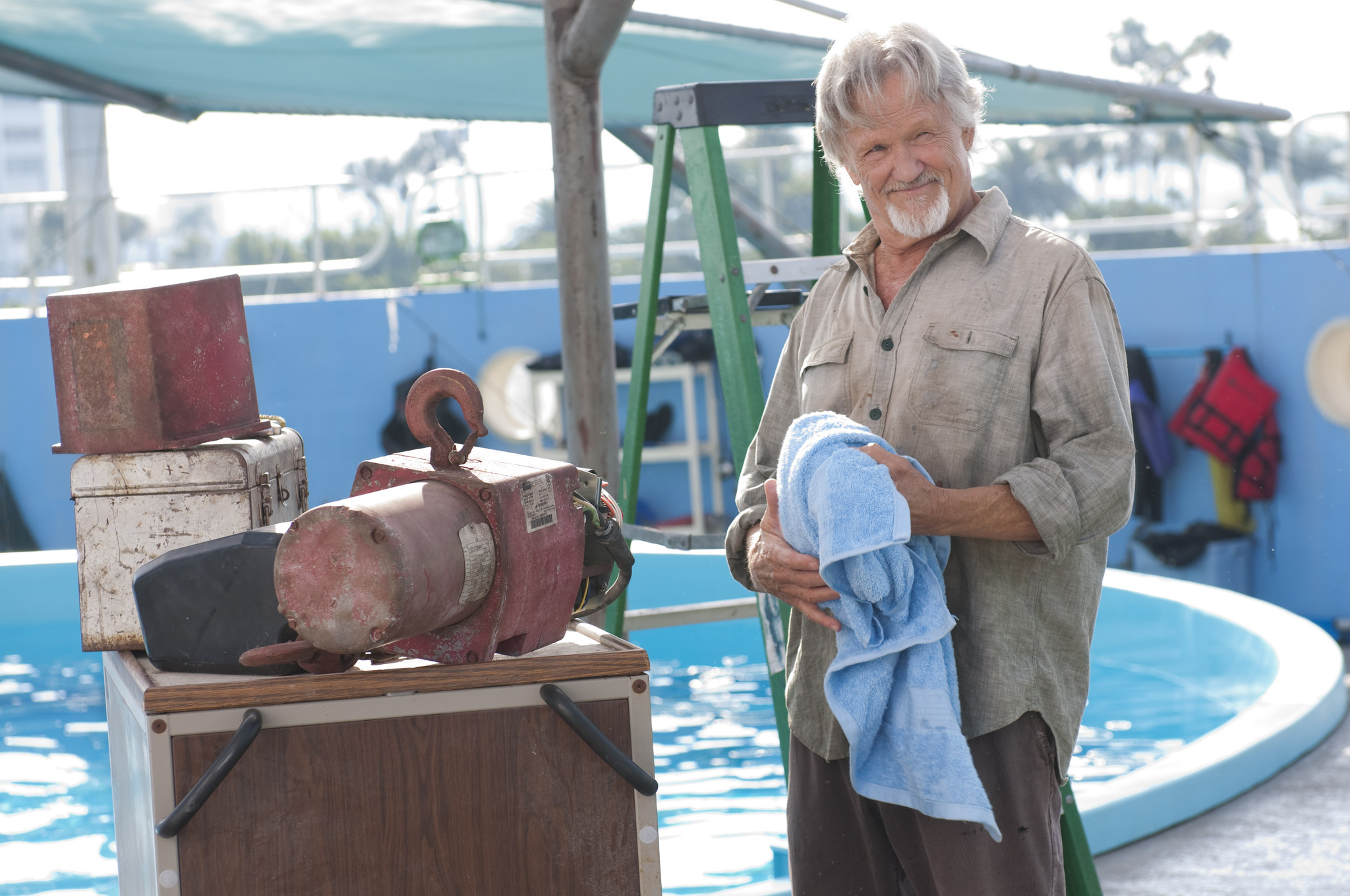 Still of Kris Kristofferson in Dolphin Tale (2011)