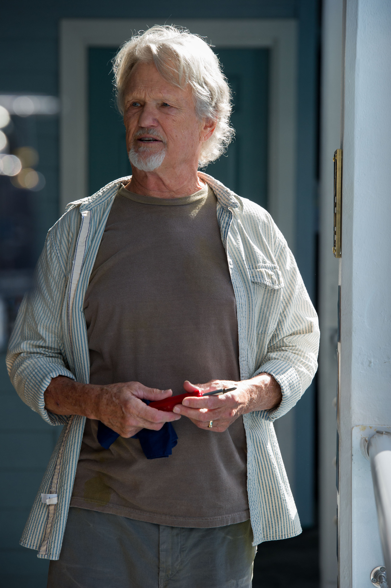 Still of Kris Kristofferson in Dolphin Tale 2 (2014)
