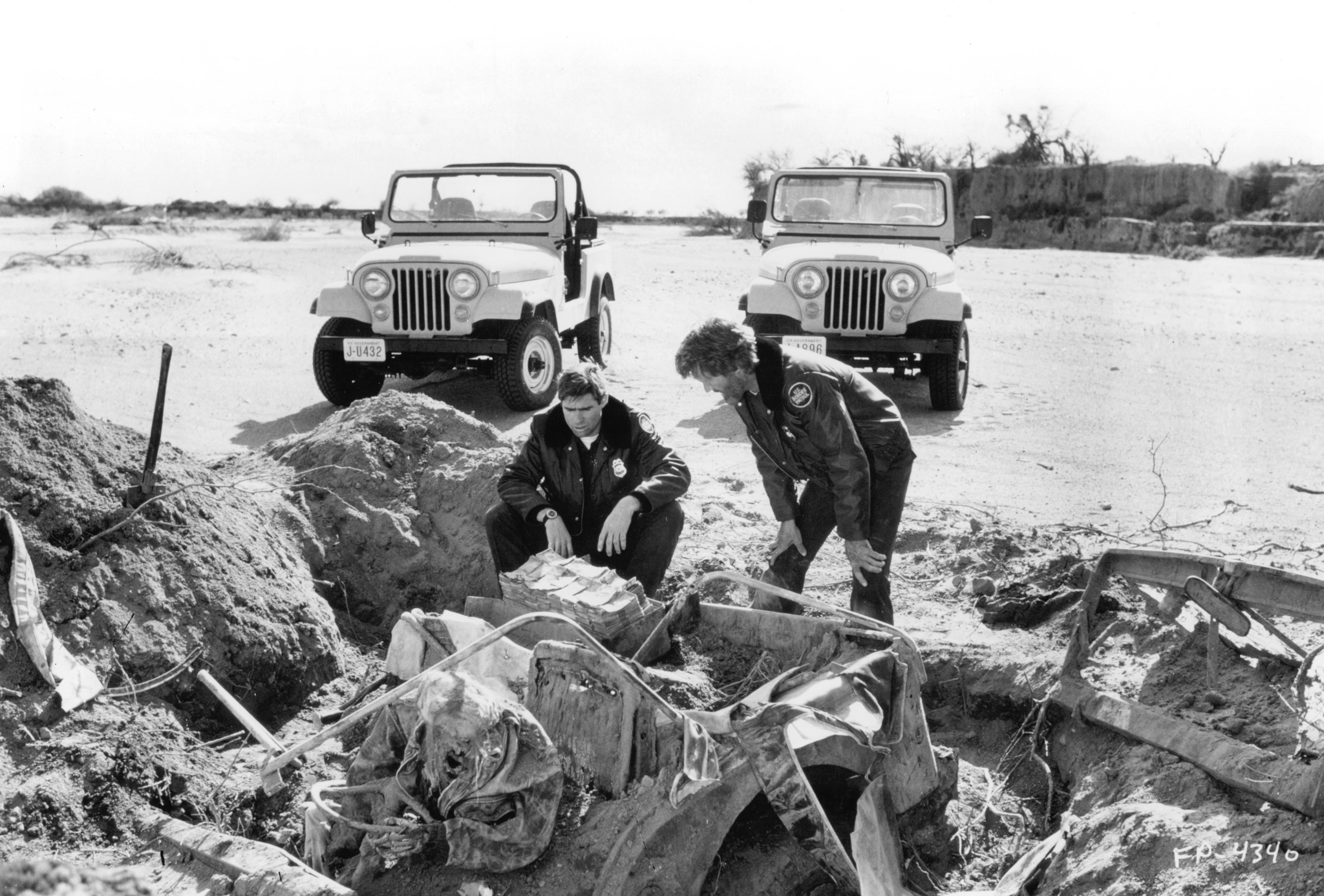 Still of Kris Kristofferson and Treat Williams in Flashpoint (1984)