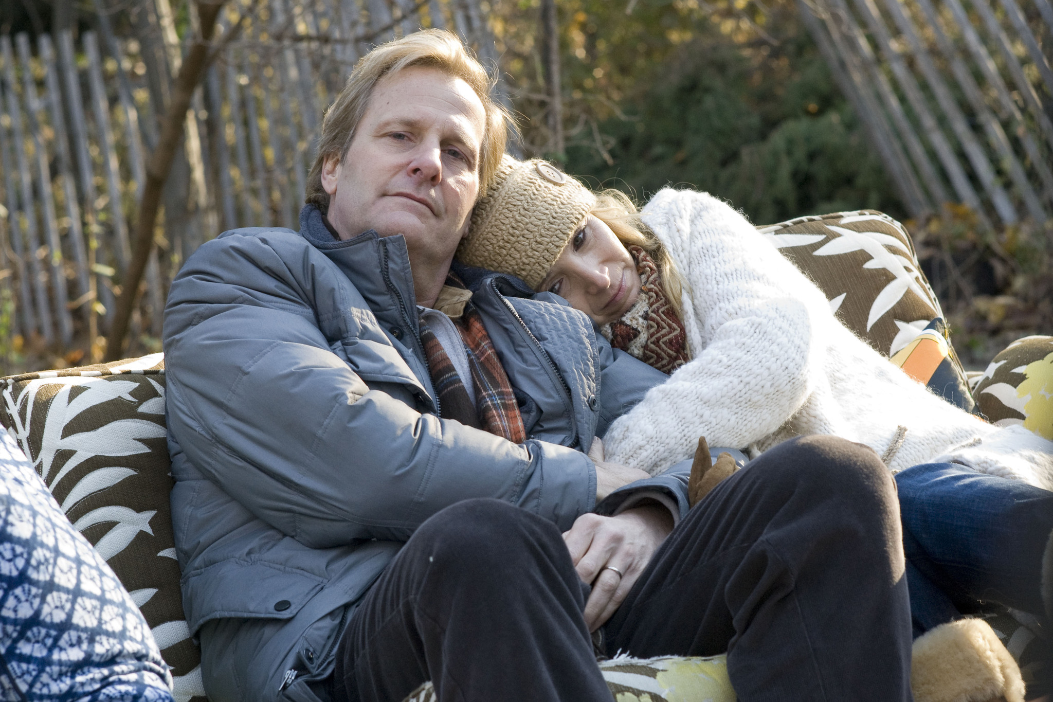 Still of Jeff Daniels and Lisa Kudrow in Paper Man (2009)
