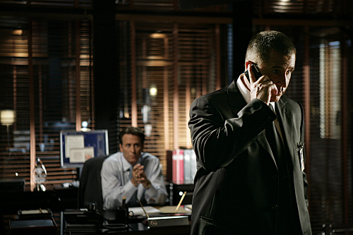 Still of Anthony LaPaglia and Steven Weber in Without a Trace (2002)