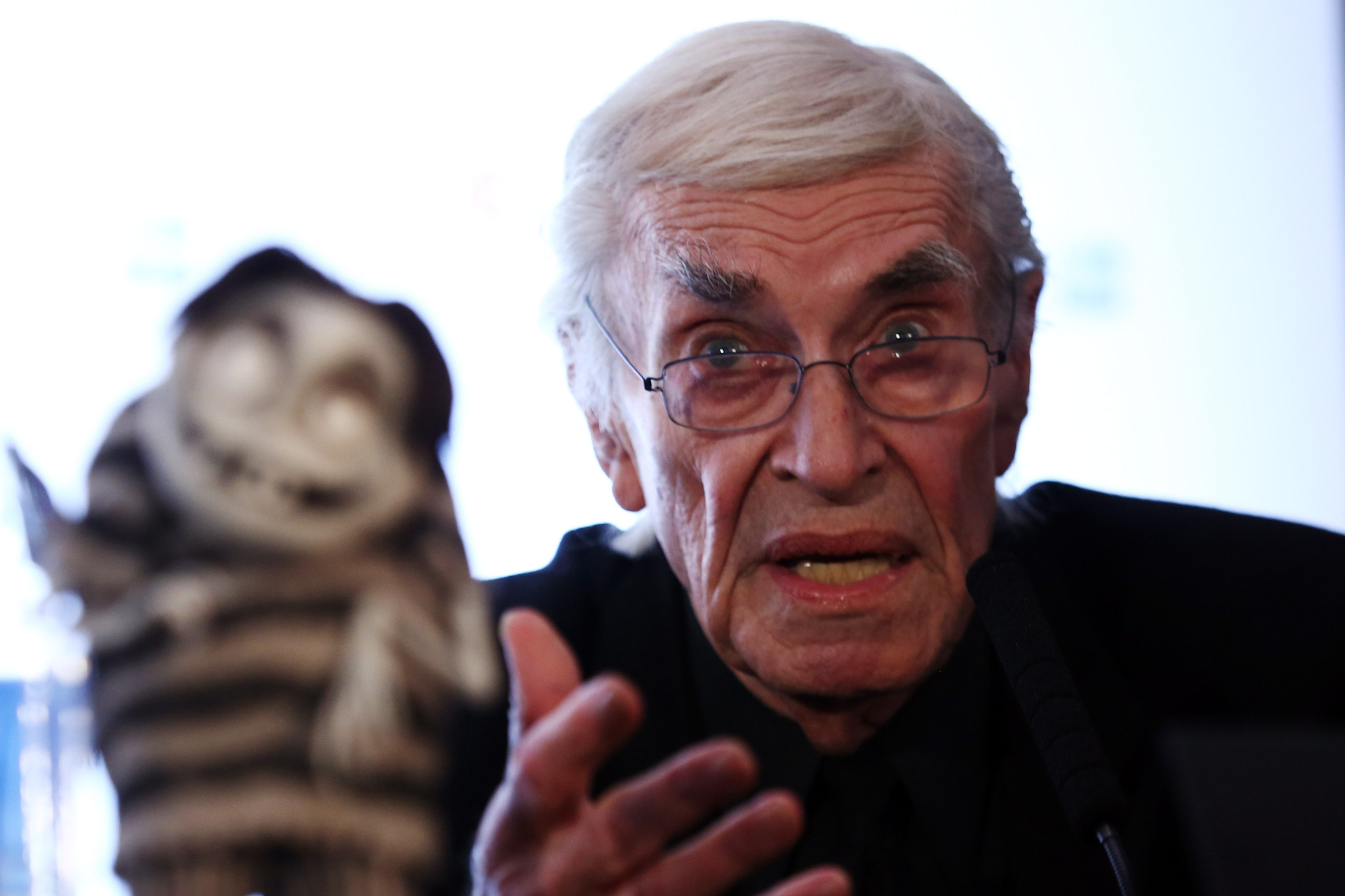 Martin Landau at event of Frankenvynis (2012)