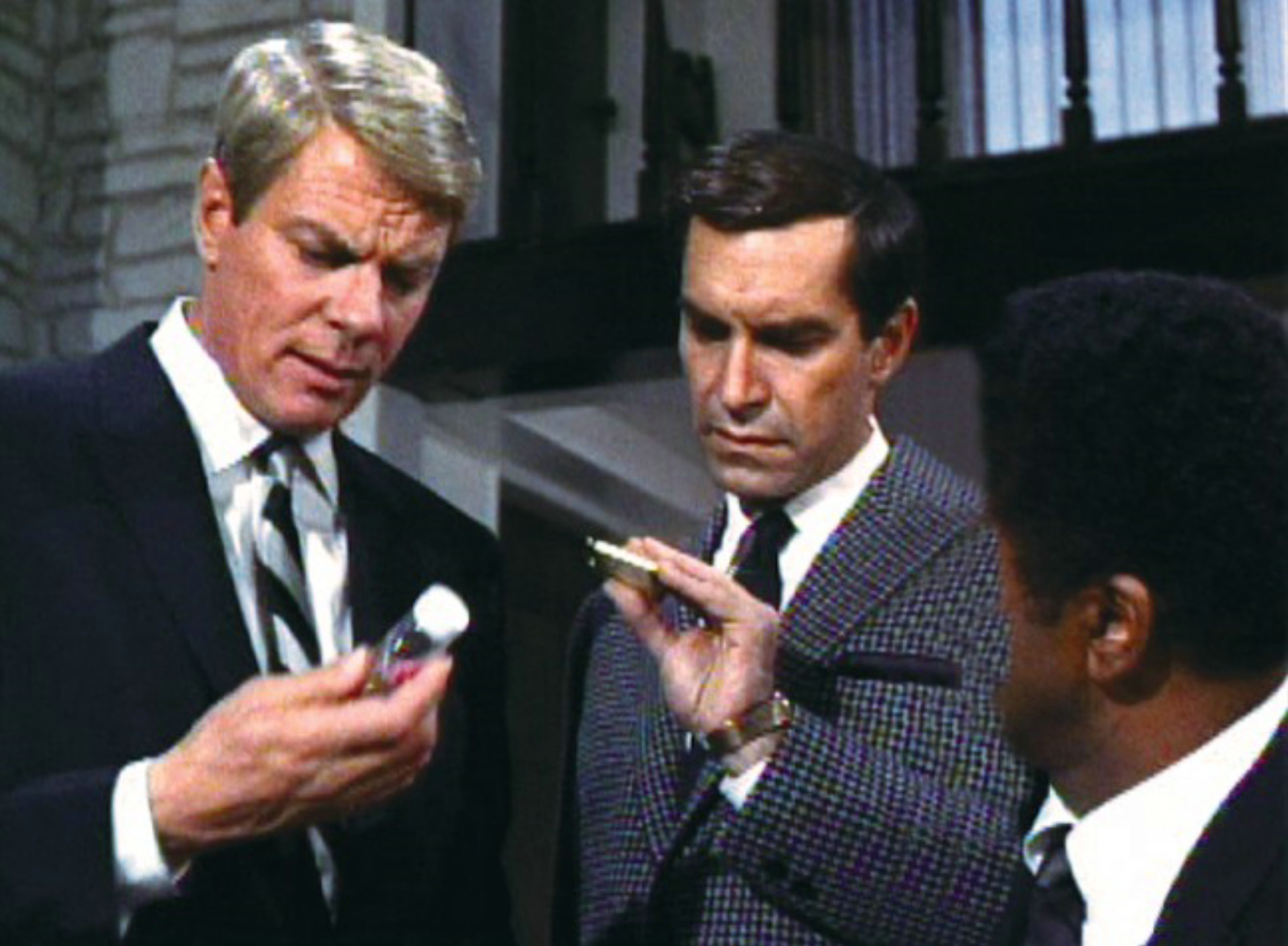 Still of Martin Landau, Peter Graves and Greg Morris in Mission: Impossible (1966)