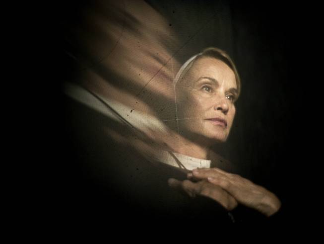 Still of Jessica Lange in Amerikietiska siaubo istorija (2011)