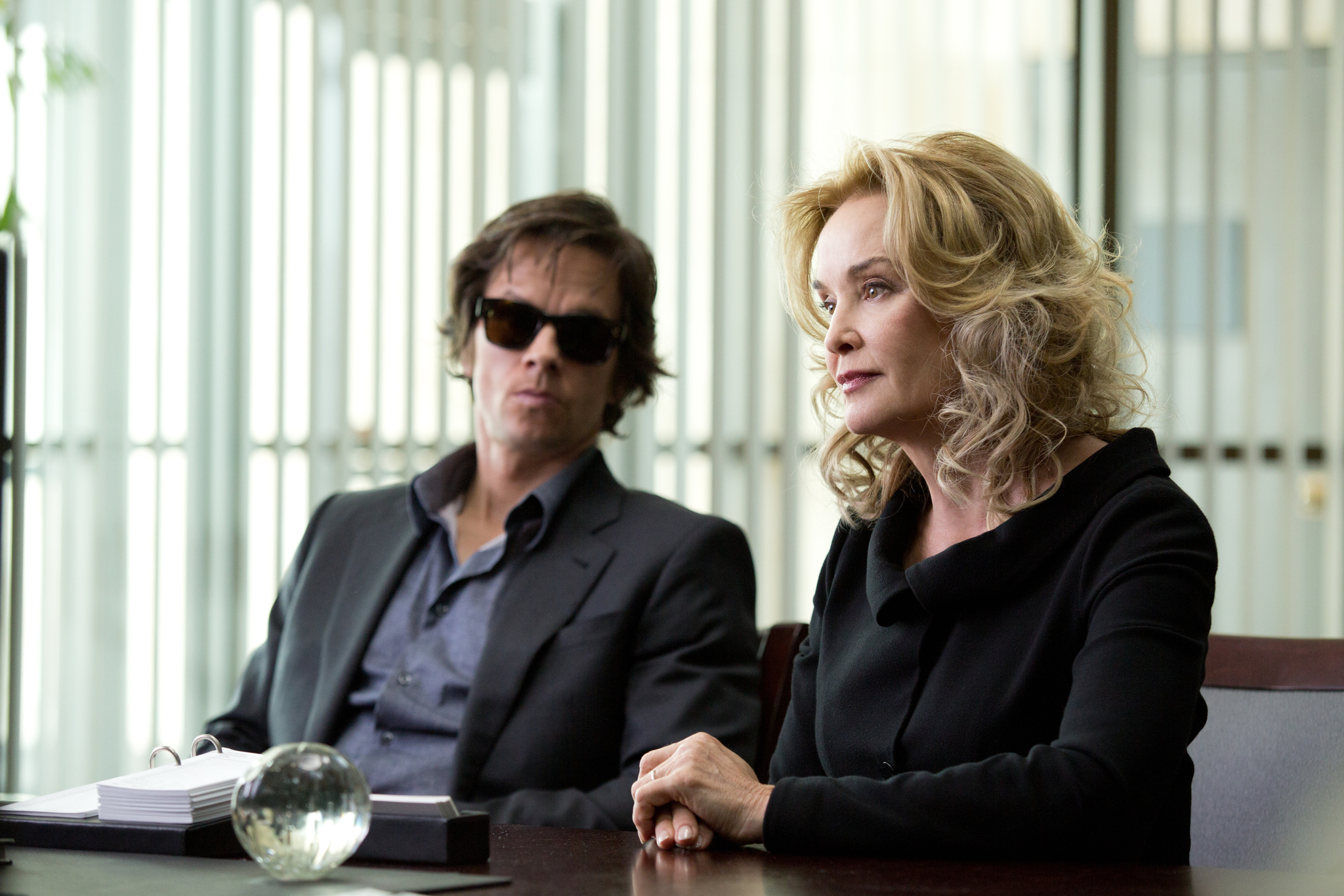Still of Mark Wahlberg and Jessica Lange in The Gambler (2014)