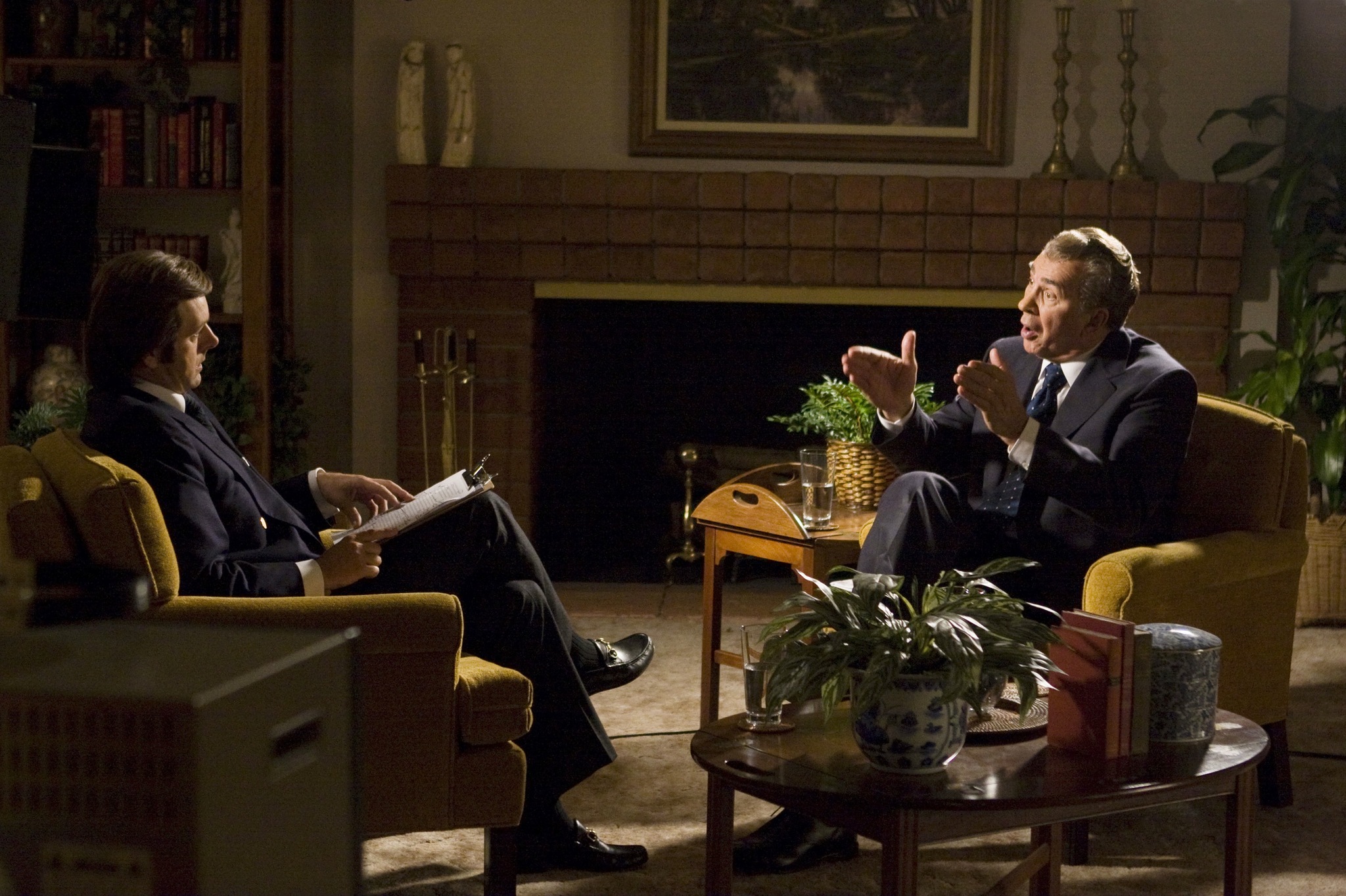 Still of Frank Langella and Michael Sheen in Frost/Nixon (2008)