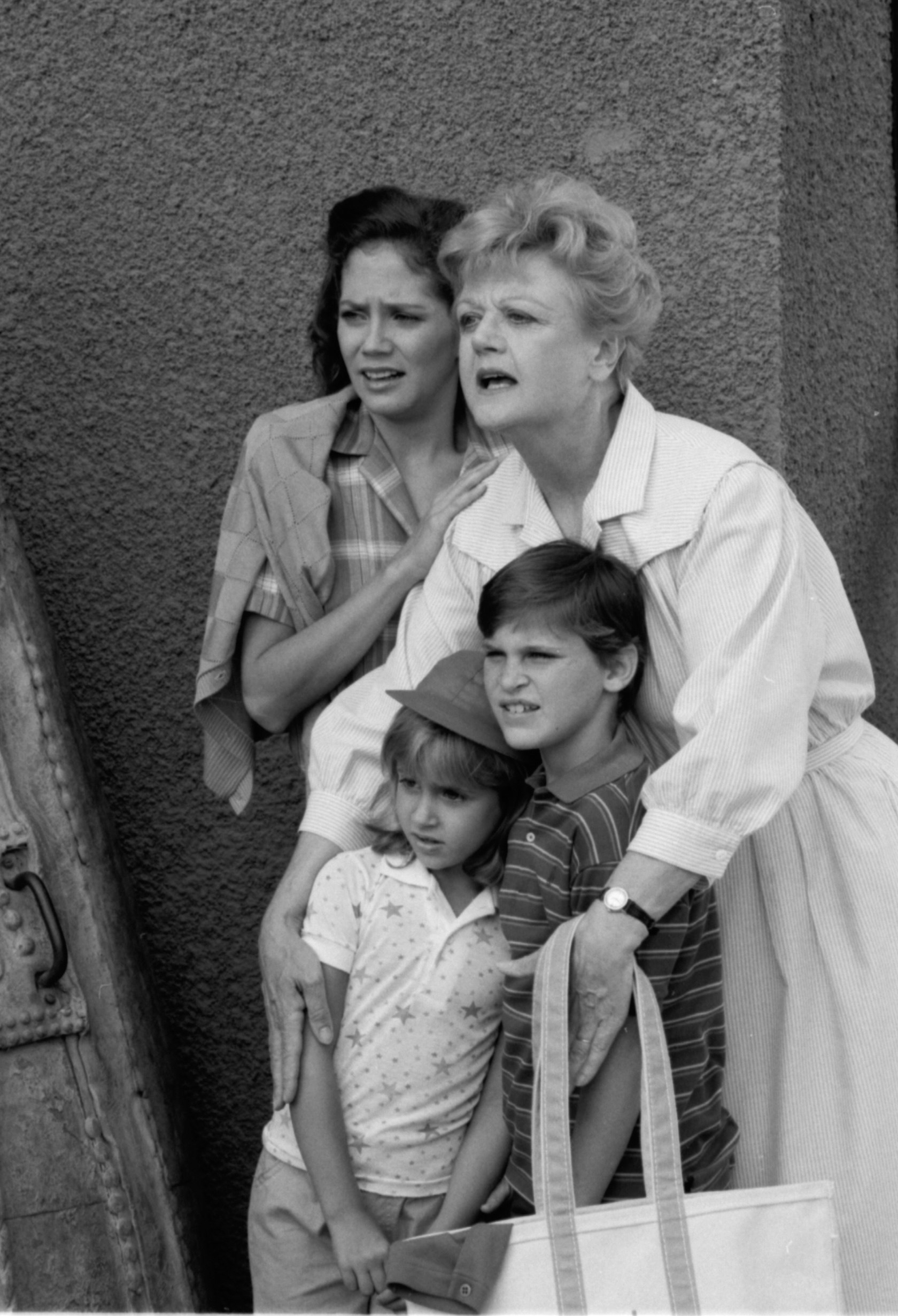 Still of Angela Lansbury, Summer Phoenix and Anne Kerry in Murder, She Wrote (1984)