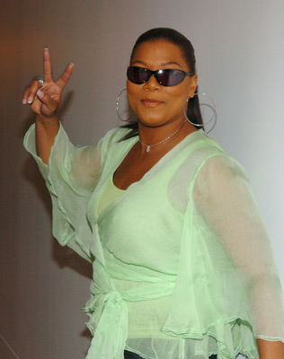 Queen Latifah at event of Total Request Live (1999)