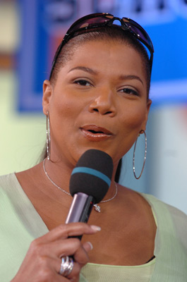 Queen Latifah at event of Total Request Live (1999)