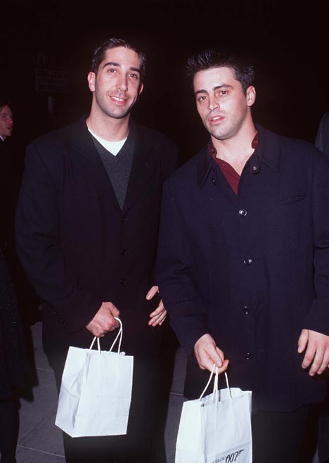 Matt LeBlanc and David Schwimmer at event of Auksine Akis (1995)