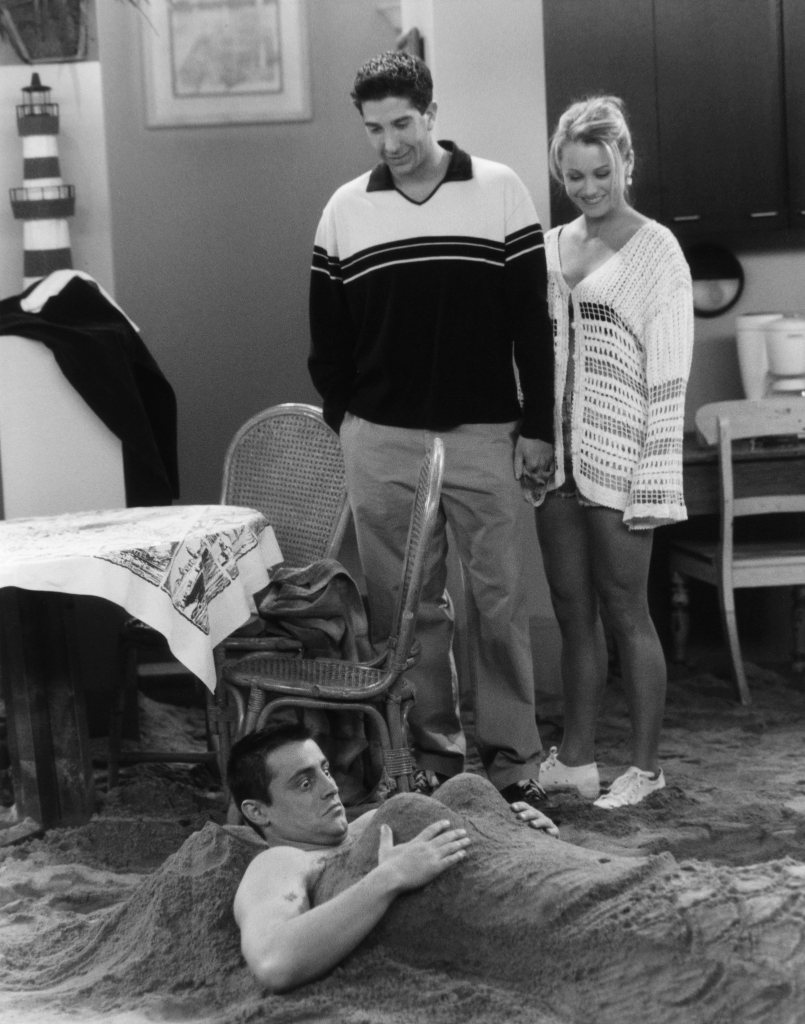 Still of Matt LeBlanc, David Schwimmer and Christine Taylor in Draugai (1994)