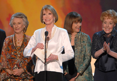 Valerie Harper, Cloris Leachman, Mary Tyler Moore and Georgia Engel at event of 13th Annual Screen Actors Guild Awards (2007)