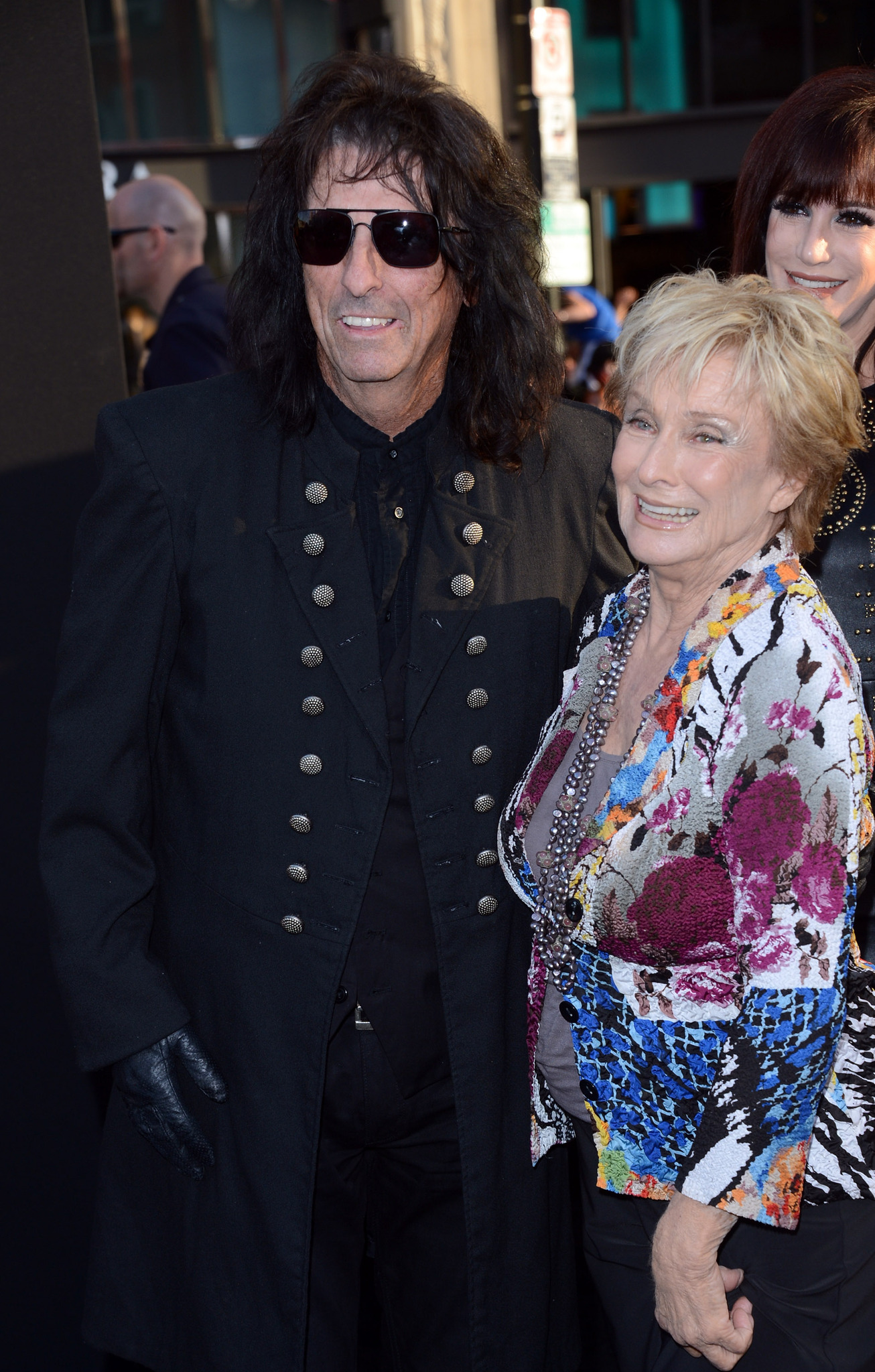 Cloris Leachman and Alice Cooper at event of Nakties seseliai (2012)