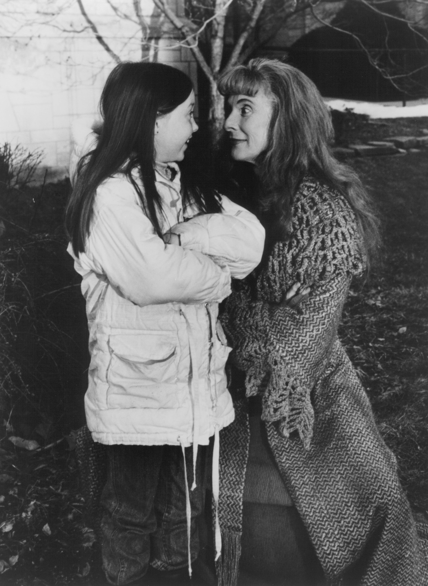 Still of Cloris Leachman and Rebecca Harrell Tickell in Prancer (1989)