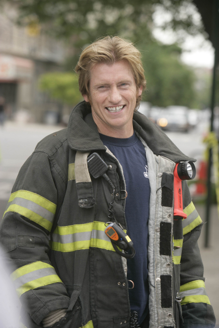Still of Denis Leary in Rescue Me (2004)