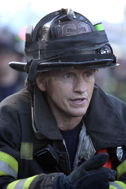 Still of Denis Leary in Rescue Me (2004)