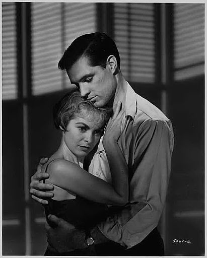 Janet Leigh and John Gavin