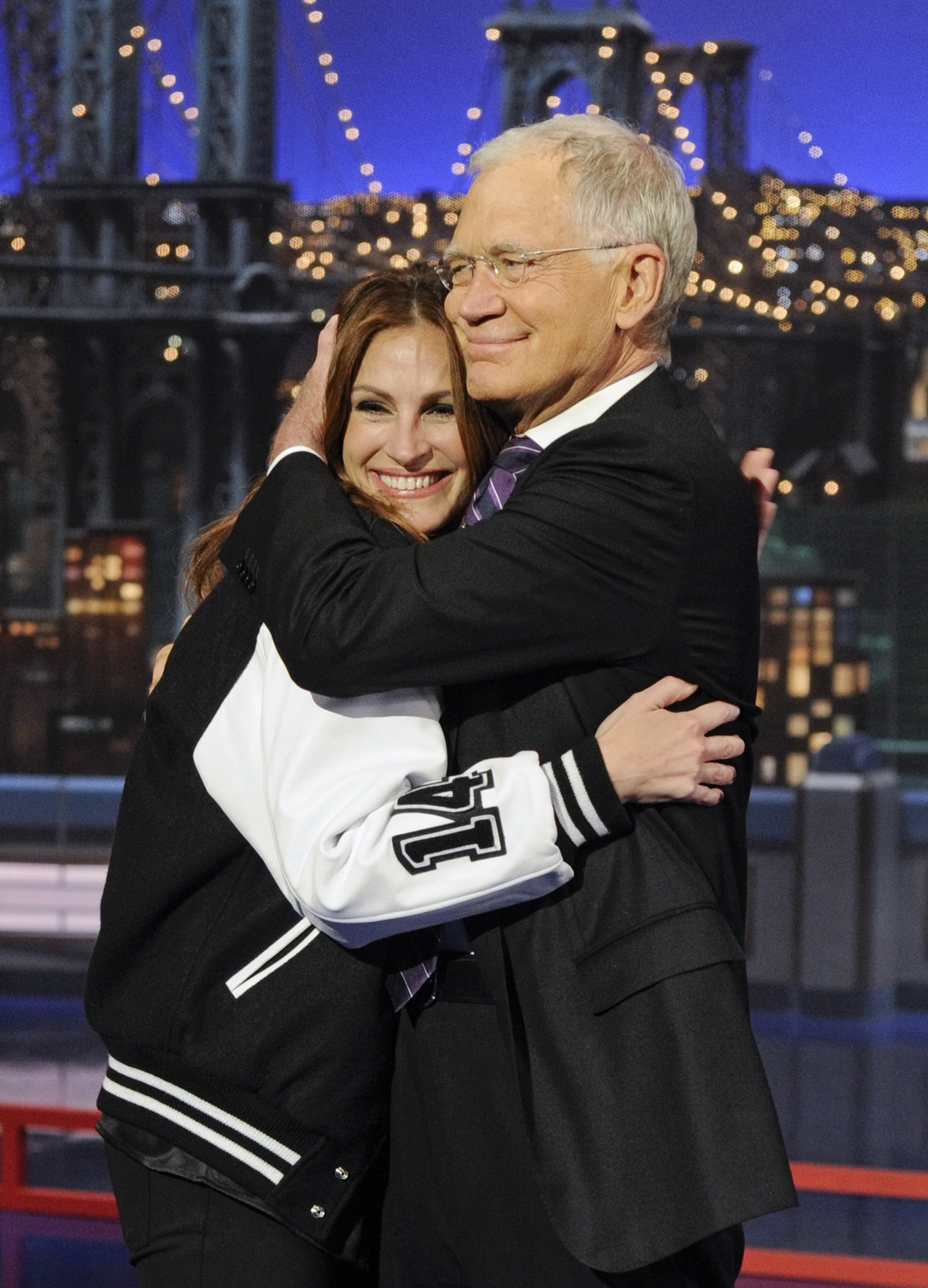 Julia Roberts and David Letterman at event of Late Show with David Letterman (1993)