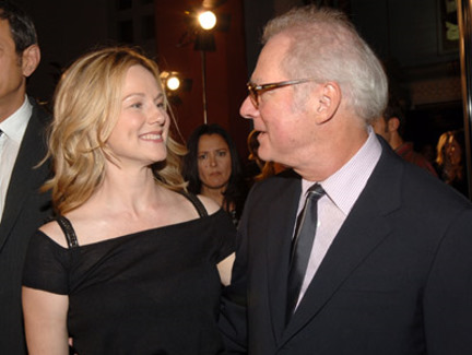 Barry Levinson and Laura Linney at event of Man of the Year (2006)