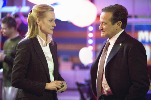 Robin Williams, Barry Levinson and Laura Linney in Man of the Year (2006)