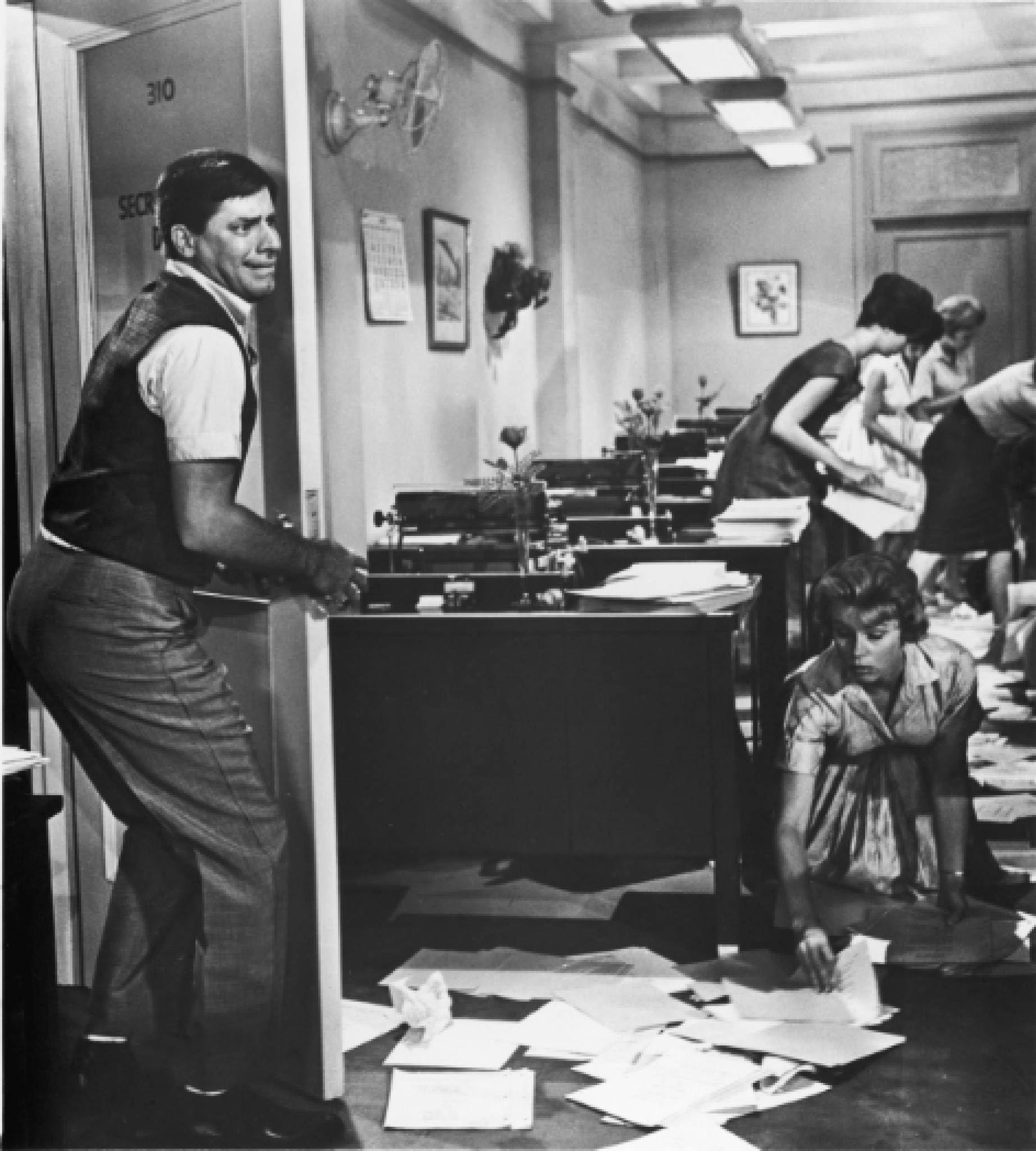 Still of Jerry Lewis in The Errand Boy (1961)