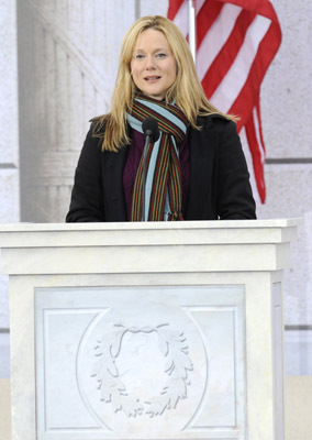 Laura Linney