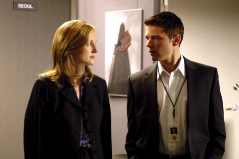 Still of Ryan Phillippe and Laura Linney in Breach (2007)