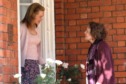 Still of Laura Linney and Julie Walters in Driving Lessons (2006)
