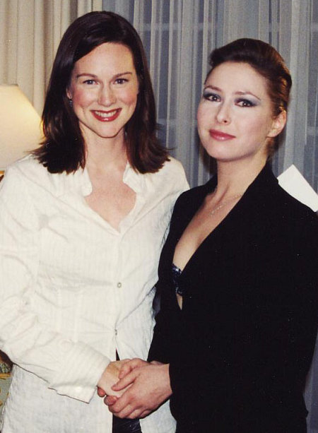 Still of Laura Linney and Agata Gotova in Autograph (2002)