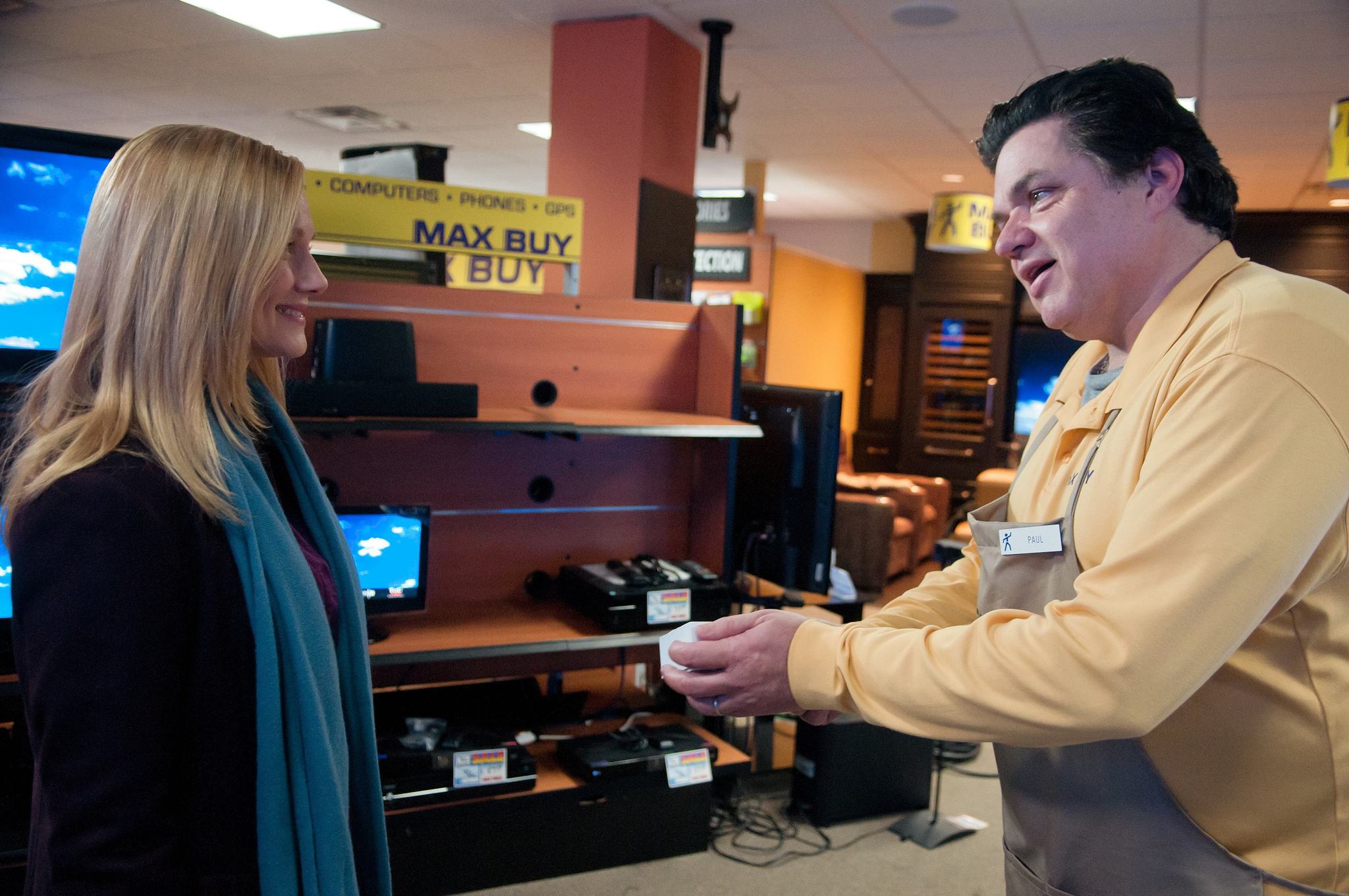 Still of Laura Linney and Oliver Platt in The Big C (2010)