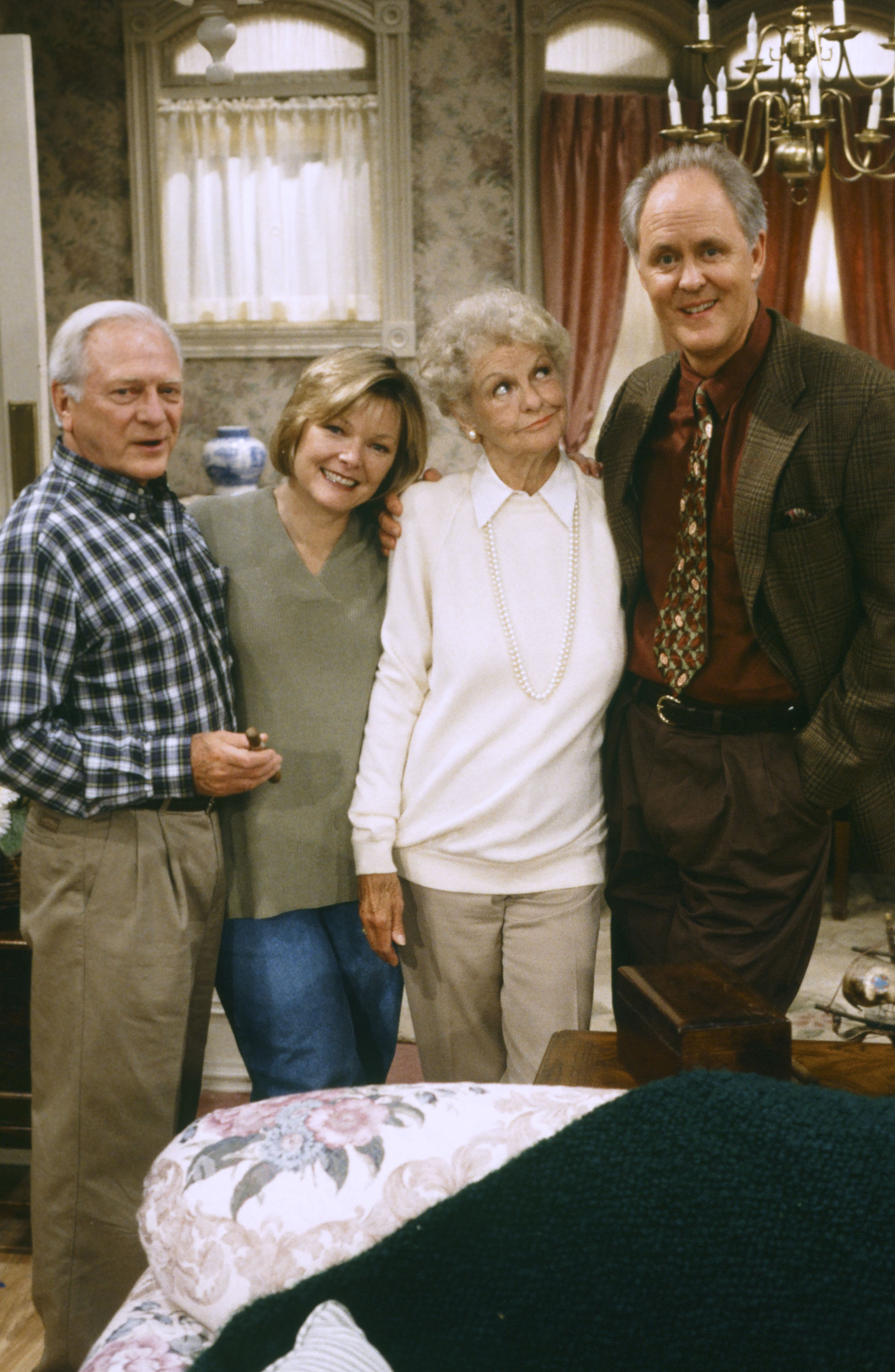 Still of John Lithgow, Jane Curtin, George Grizzard and Elaine Stritch in Trecias luitas nuo saules (1996)