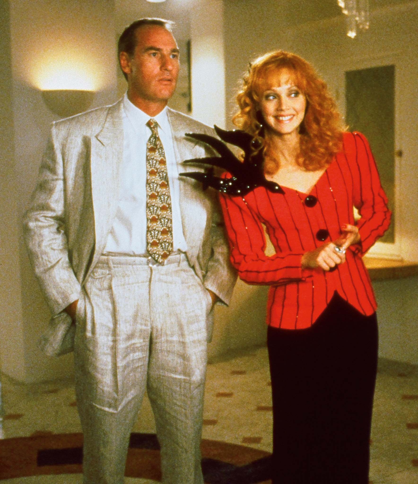 Still of Shelley Long and Craig T. Nelson in Troop Beverly Hills (1989)