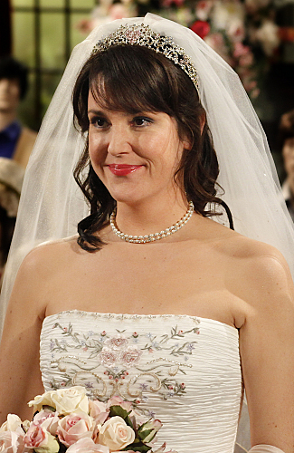 Still of Melanie Lynskey in Two and a Half Men (2003)