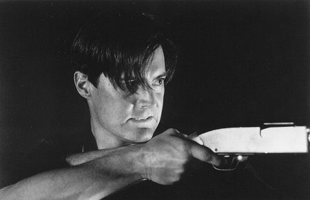 Still of Kyle MacLachlan in The Trigger Effect (1996)