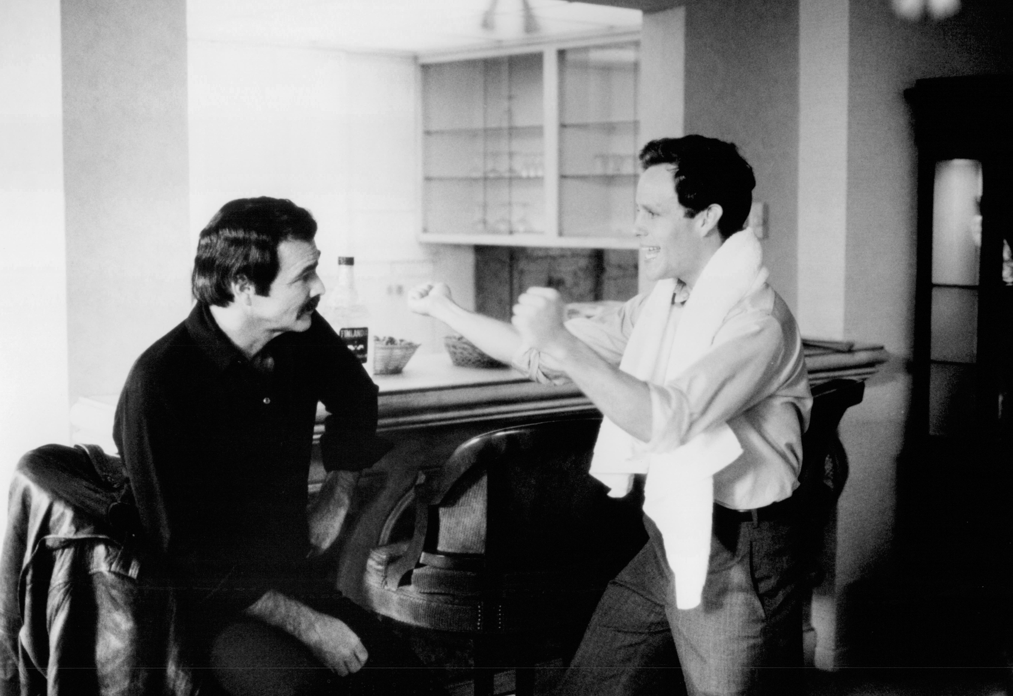 Still of Burt Reynolds and Peter MacNicol in Heat (1986)