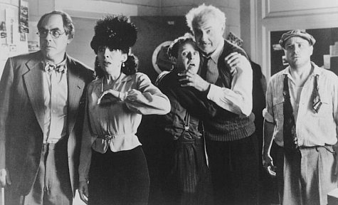 Still of Bobcat Goldthwait, Peter MacNicol, Anne De Salvo, Robert Klein and Harvey Korman in Radioland Murders (1994)