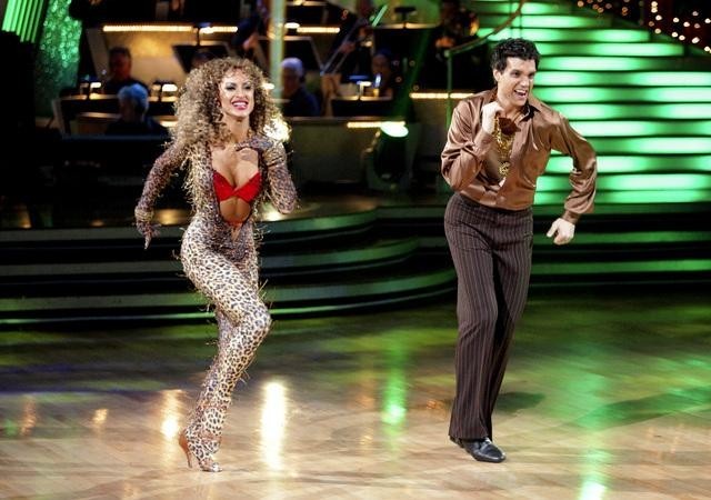 Still of Ralph Macchio and Karina Smirnoff in Dancing with the Stars (2005)