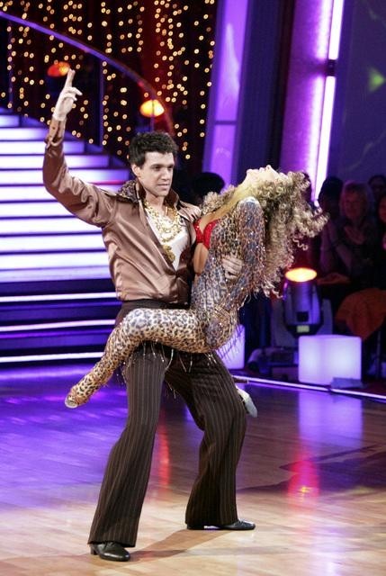 Still of Ralph Macchio and Karina Smirnoff in Dancing with the Stars (2005)